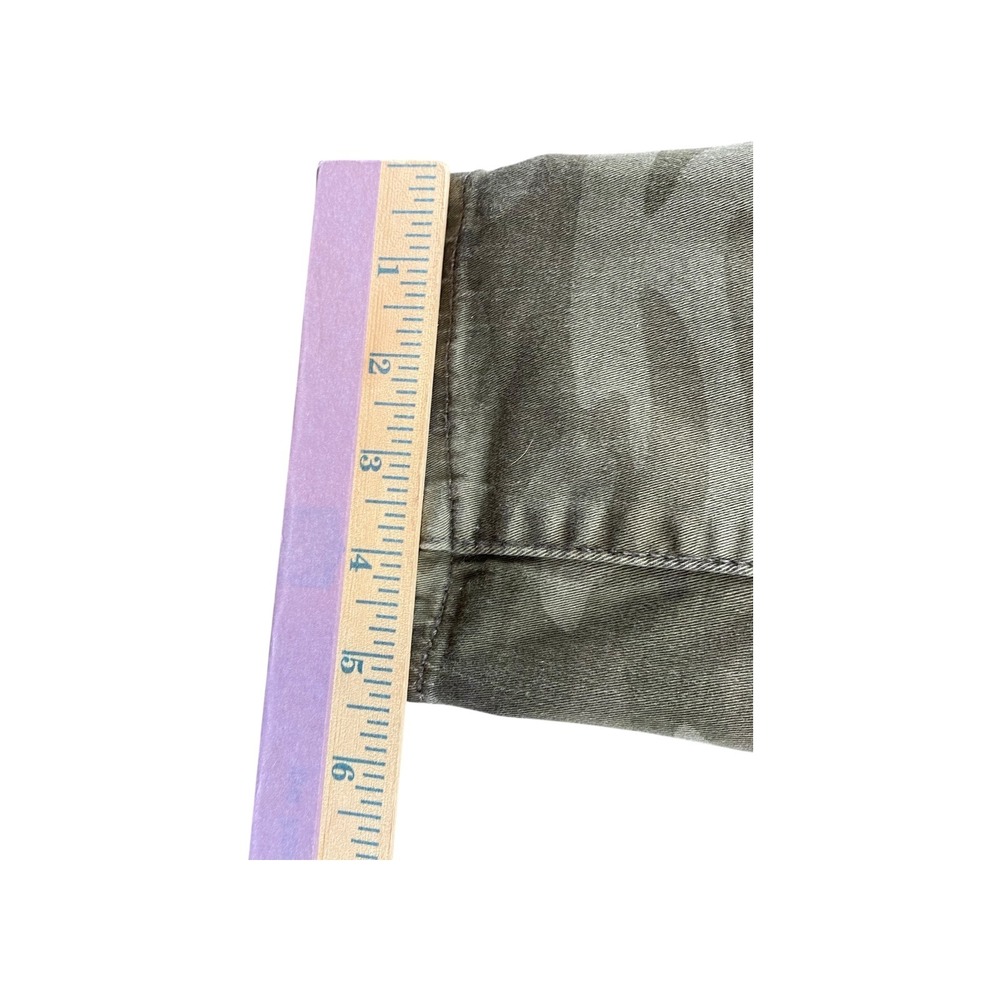 Levi's 711 Skinny Camo‎ Cargo Pants Women's Size 31 Olive Green Distressed - Picture 4 of 9